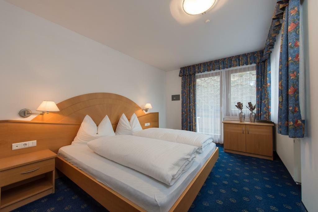 Hotel Garni Hochgruber Bruneck Buitenkant foto
